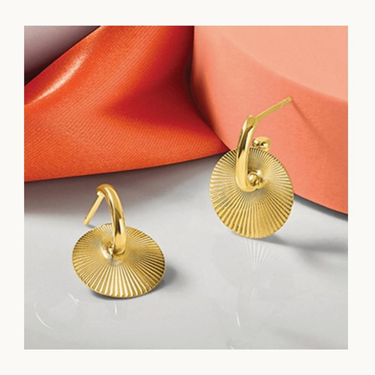 Polished and Textured Circle Dangle Post Earrings, 14K — Leslie's
