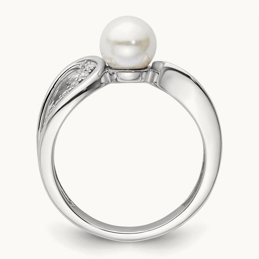 Polished Diamond and Pearl Fashion Ring — photo set