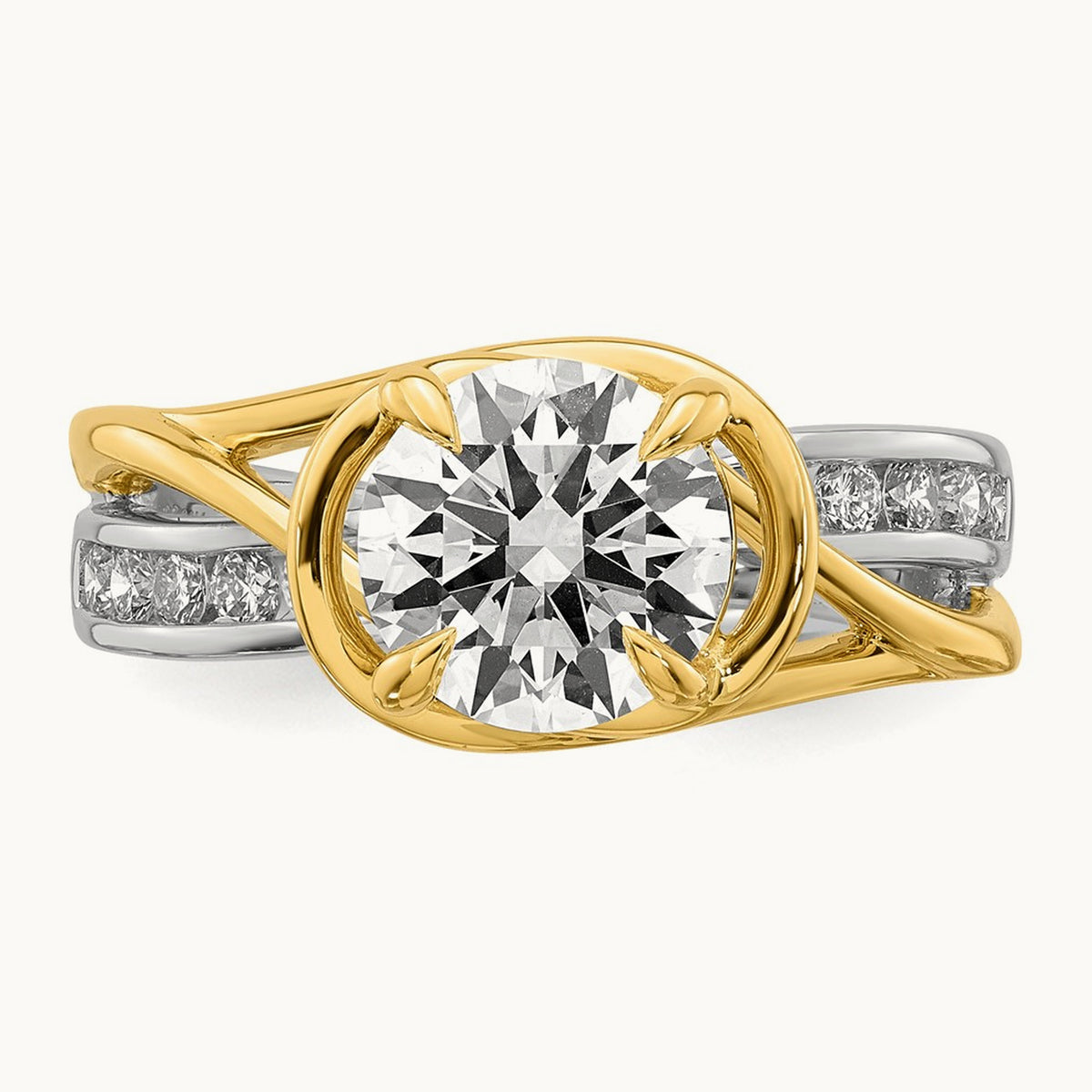 14ktt Certified Round Center Lab Grown Diamond VS+ F+ Ring