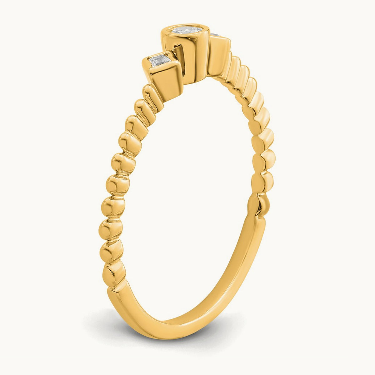 Scalloped Band Petite Round Complete Diamond Ring — 14K Yellow Gold, 7