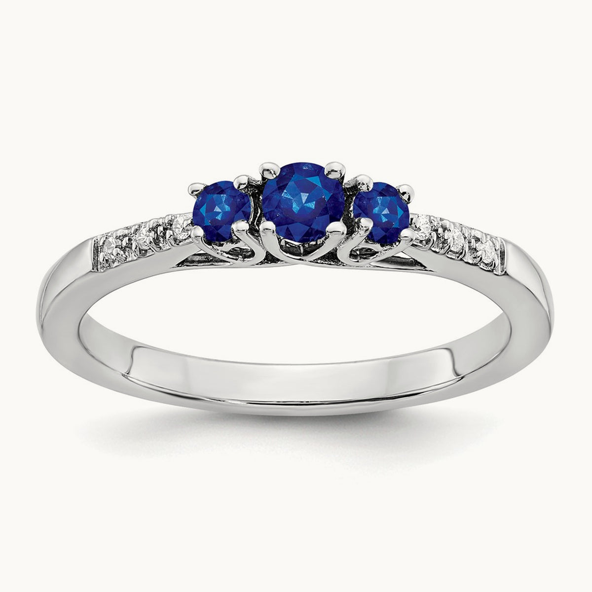Sapphire and Diamond 3-stone Ring — photo set