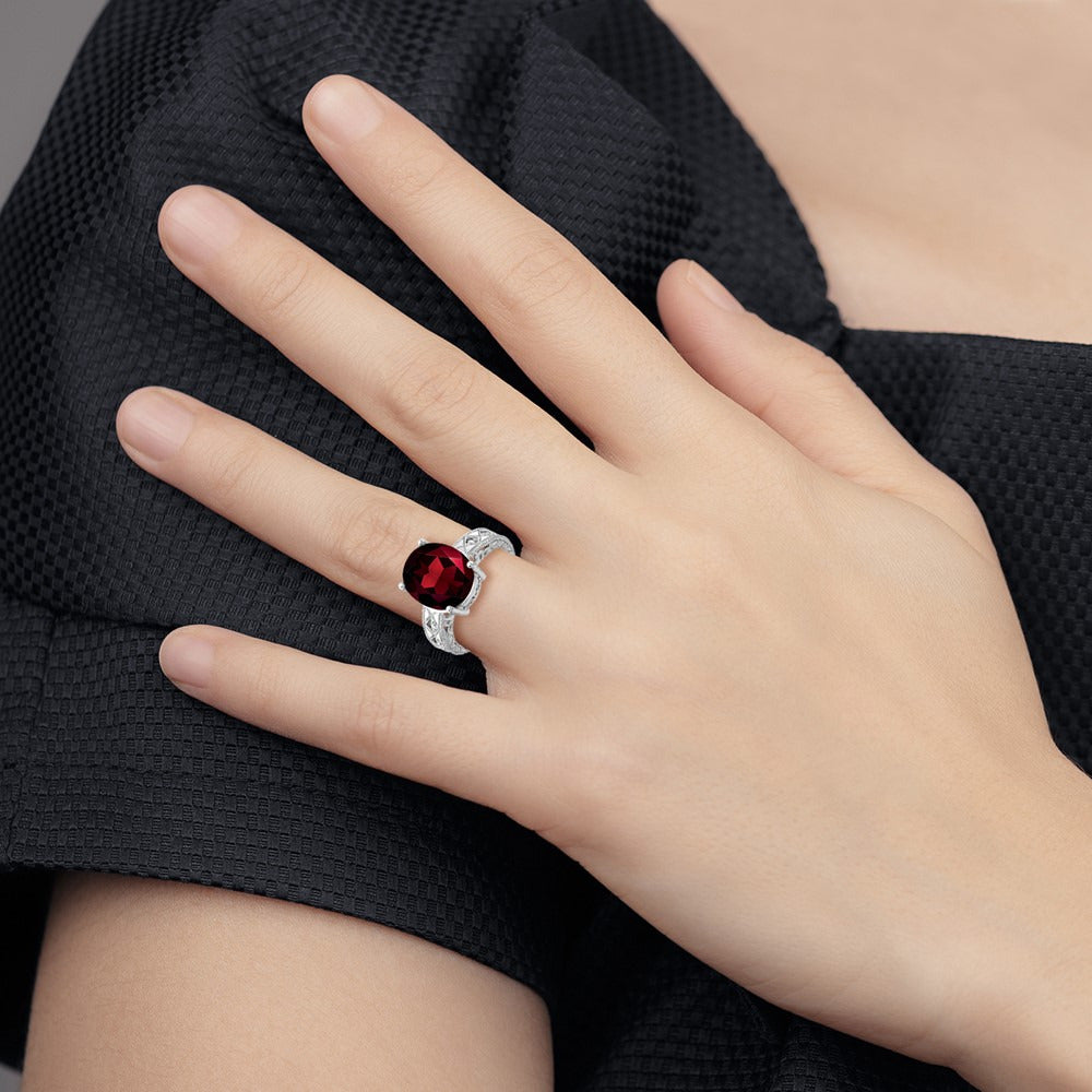 Oval Garnet AA Diamond ring — photo set