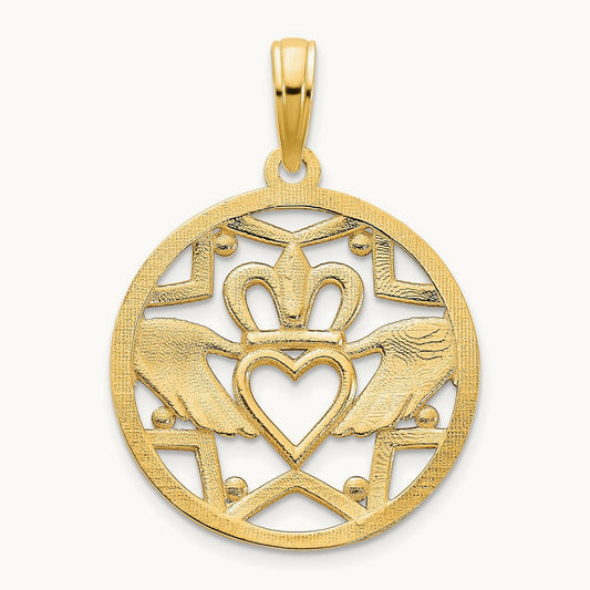Claddagh Circle Pendant — photo set