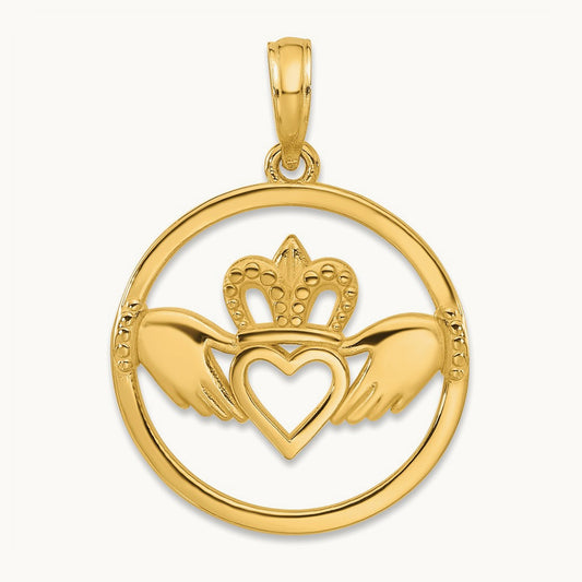 Claddagh Circle Pendant — photo set