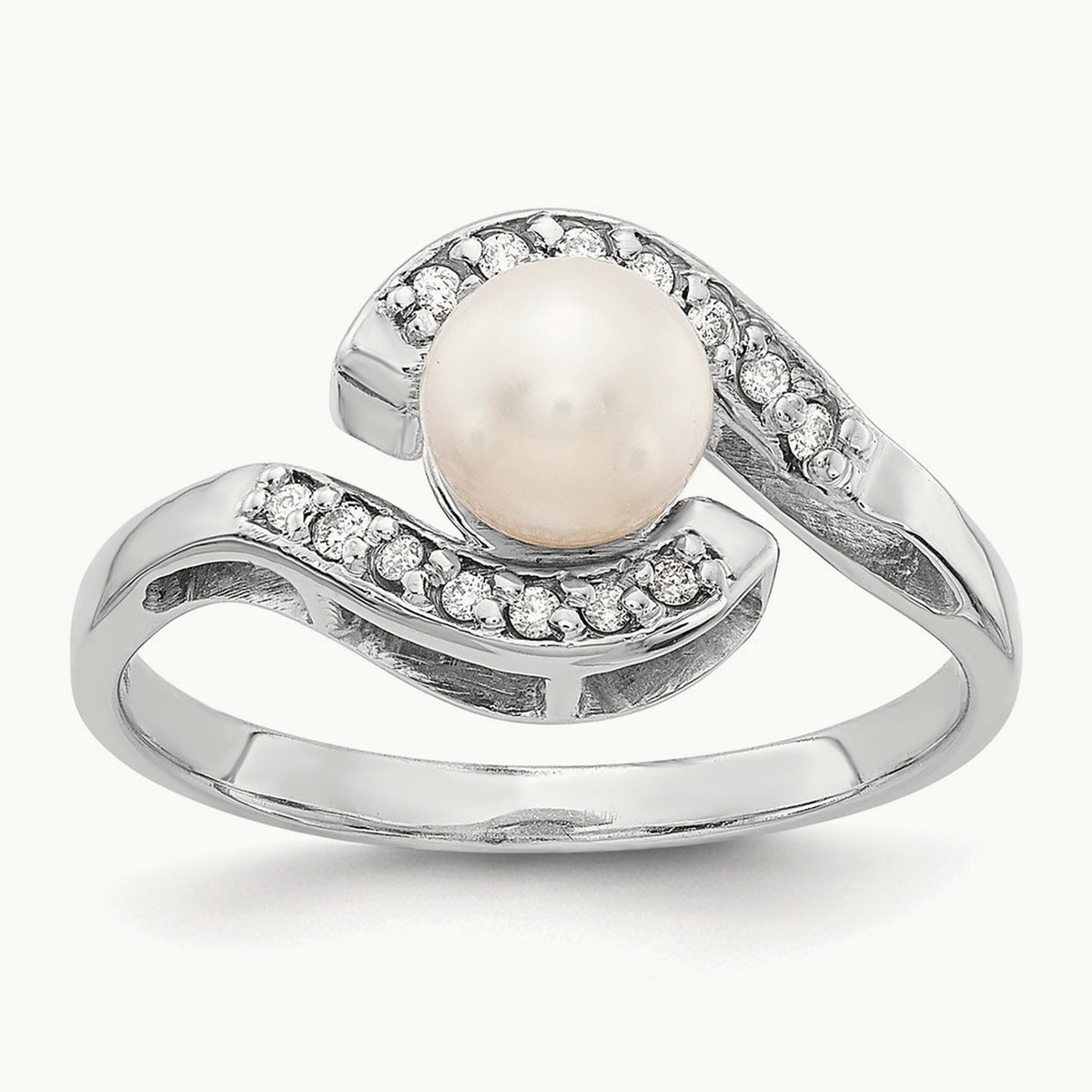 FW Cultured Pearl AA Diamond ring, 5.5mm, 14K White Gold