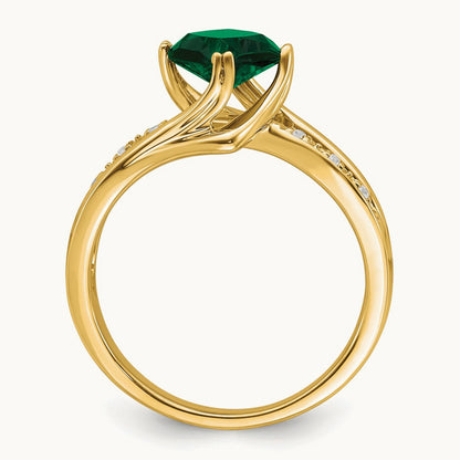 Created Emerald and Diamond Ring — photo set
