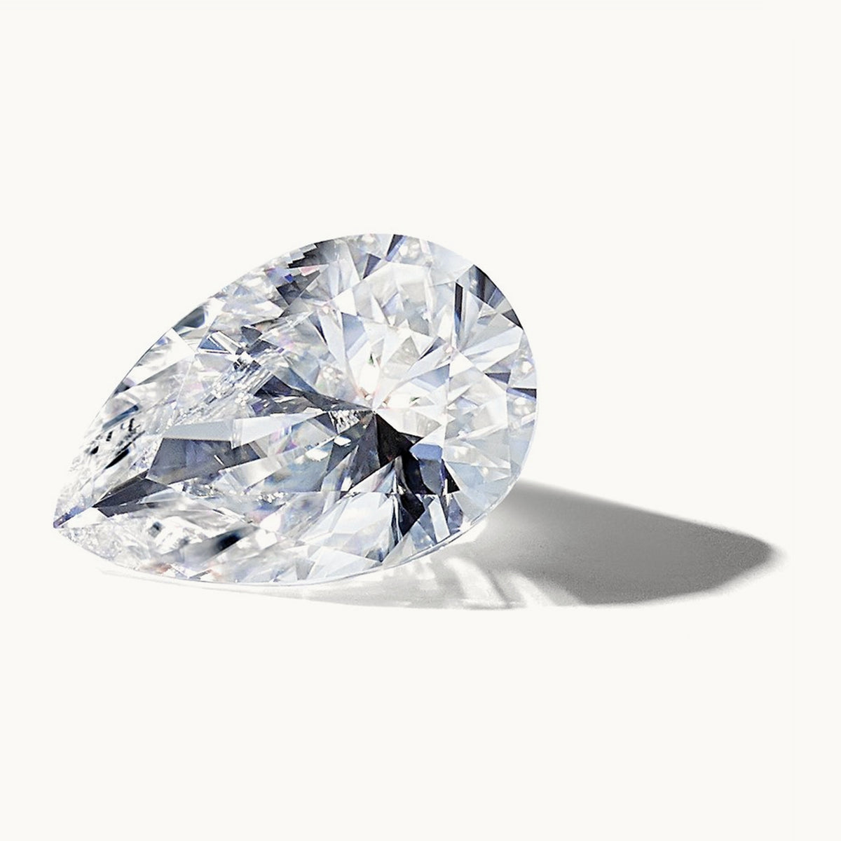 12x8mm Pear Pure Light D-E-F Moissanite