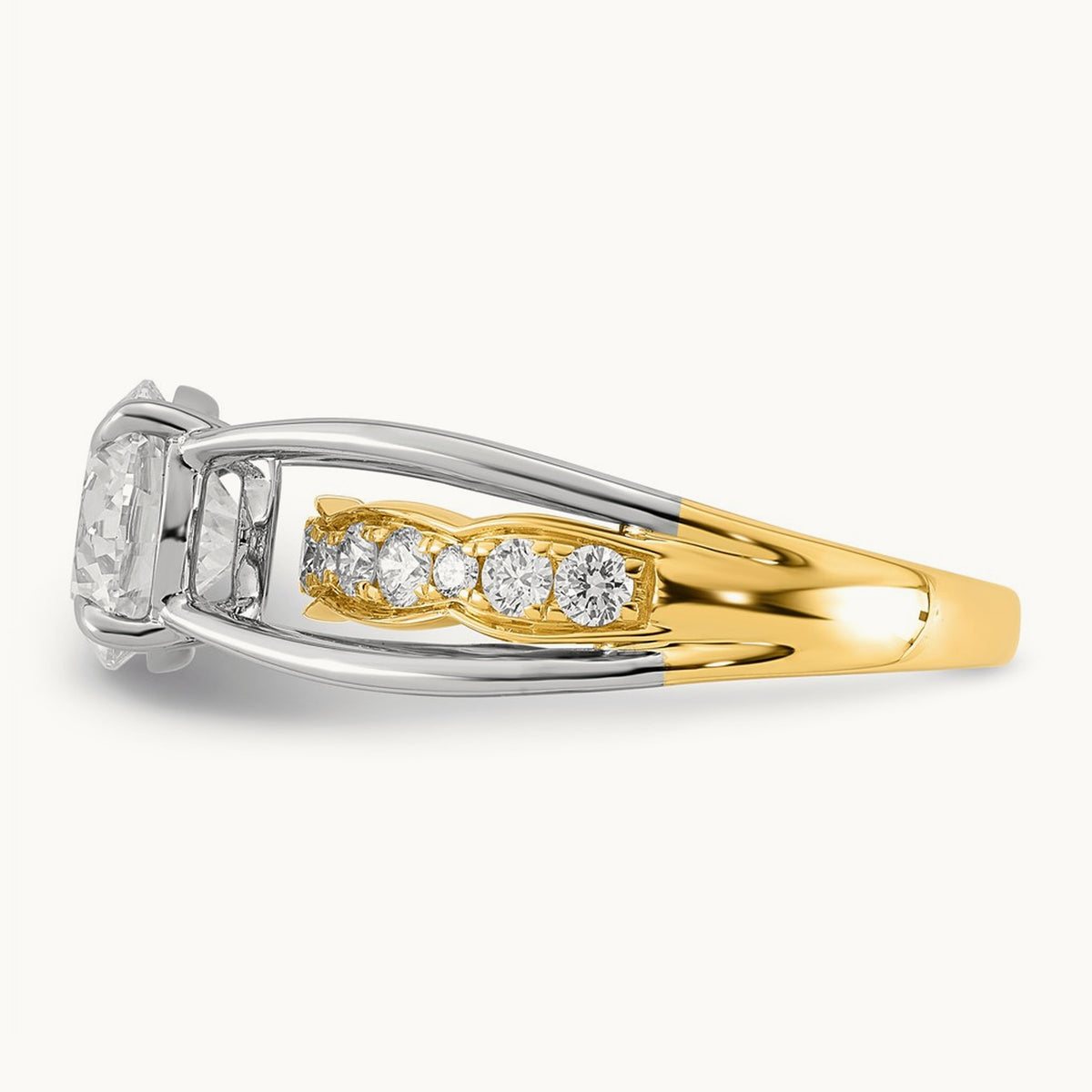 14ktt Certified Round Center Lab Grown Diamond VS+ F+ Ring