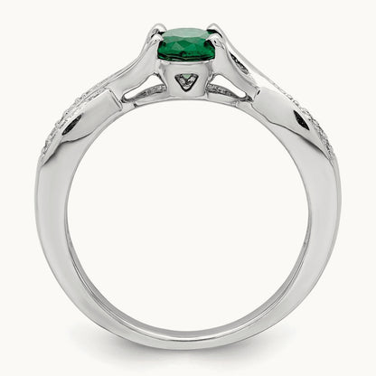 Oval Emerald and Diamond Ring — photo set
