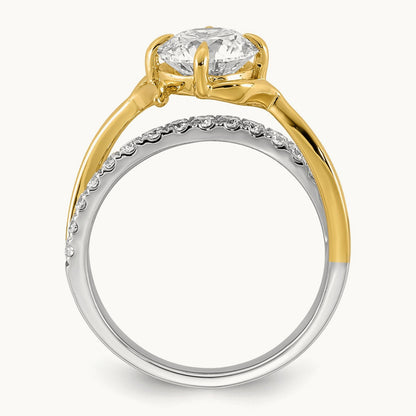 14ktt Certified Round Center Lab Grown Diamond VS+ F+ Ring