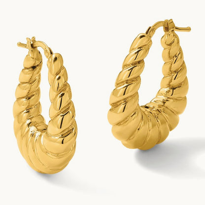 Polished Scallop Oval Hoop Earrings, 14K — Leslie's
