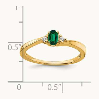 Created Emerald and Diamond Ring — photo set