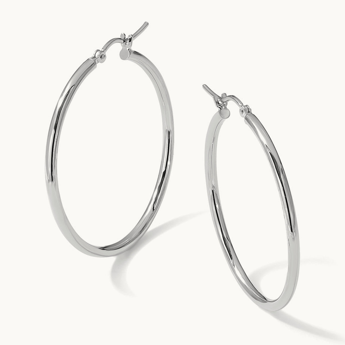 Polished Hinged Hoop Earrings, 10K White Gold — Leslie's