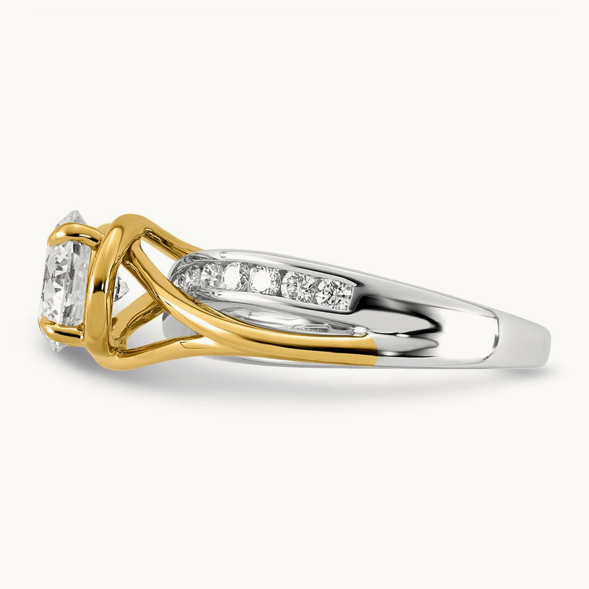 14ktt Certified Round Center Lab Grown Diamond VS+ F+ Ring