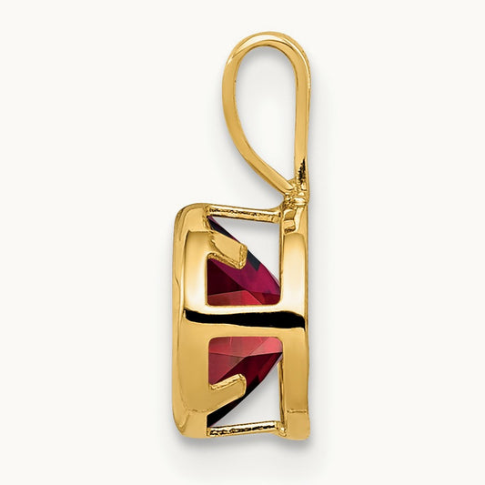 Garnet bezel pendant — 6mm