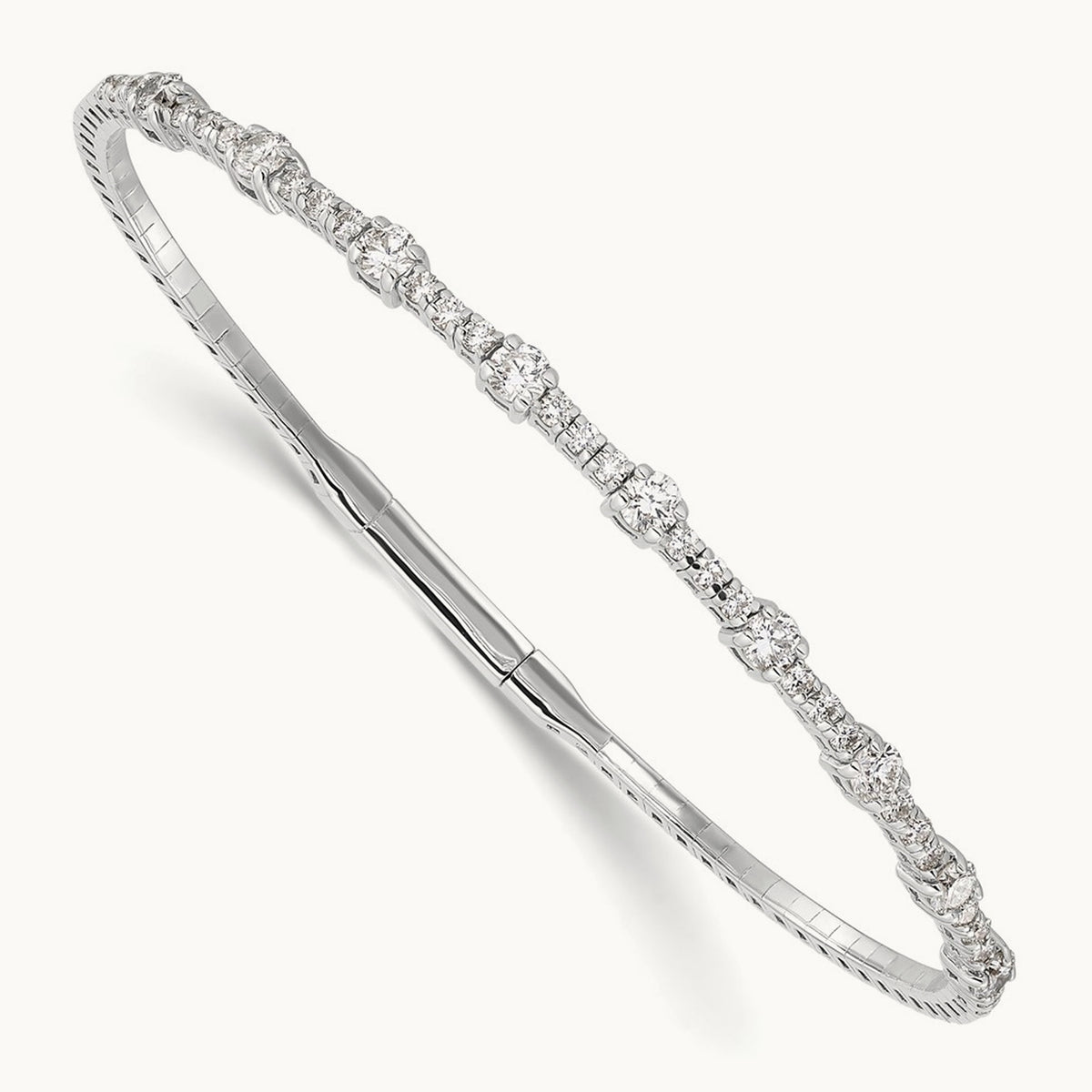 Bangle, 1.25 ct tw Lab-Grown Diamond