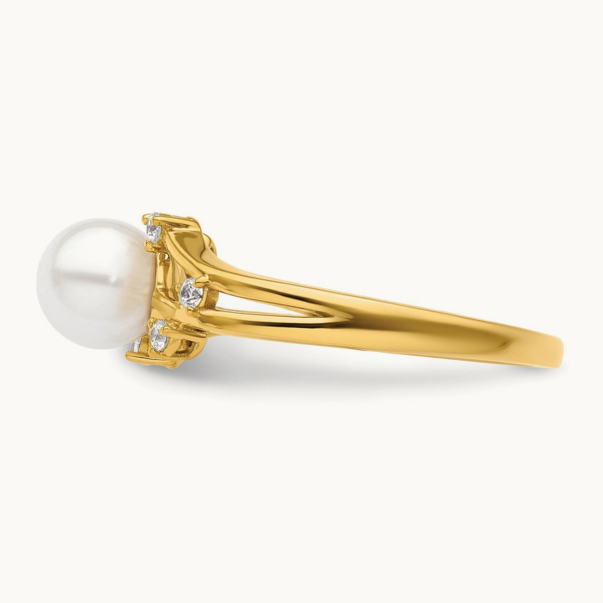 Polished Diamond and Pearl Fashion Ring — photo set
