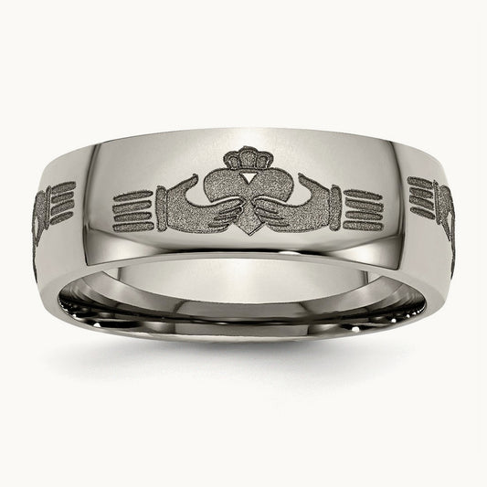 Polished Claddagh Laser Design Band — photo set
