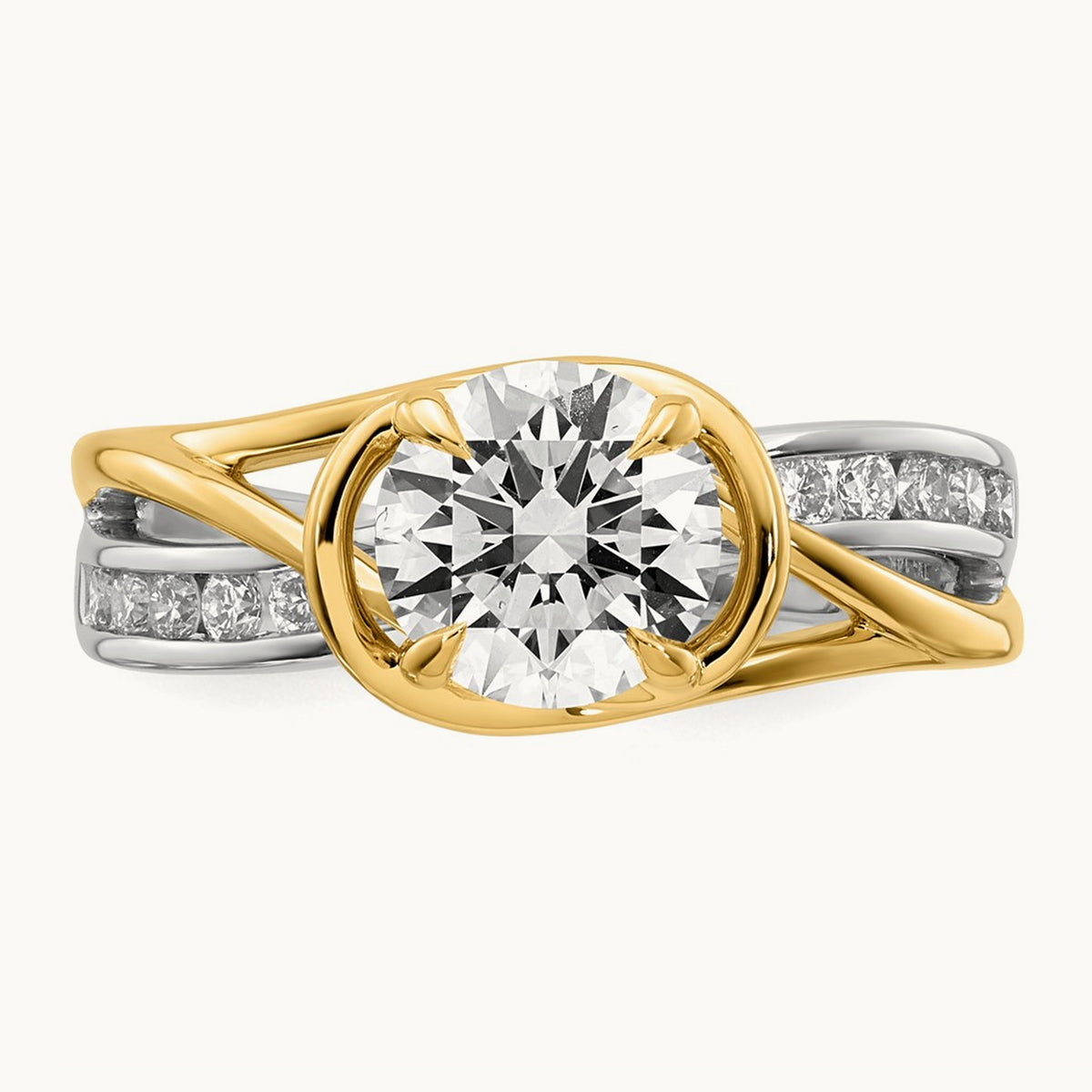 14ktt Certified Round Center Lab Grown Diamond VS+ F+ Ring