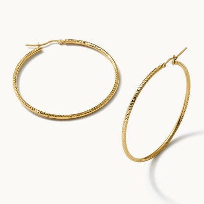 Diamond-cut Round Tube Hoop Earrings, 2mm, 10K — Leslie's