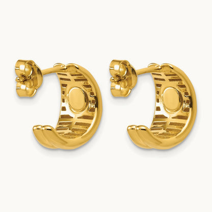 Polished Grooved J-Hoop Post Earrings, 14K — Leslie's