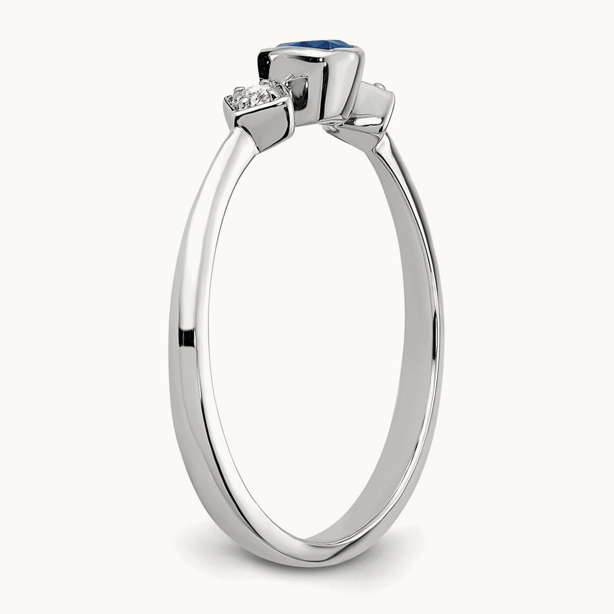 Sapphire and Diamond Ring — photo set