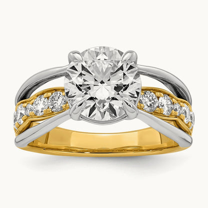 14ktt Certified Round Center Lab Grown Diamond VS+ F+ Ring