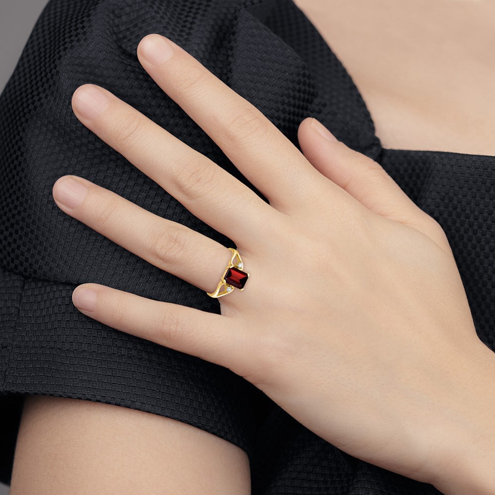 Emerald Cut Garnet Diamond Ring — 8x6mm