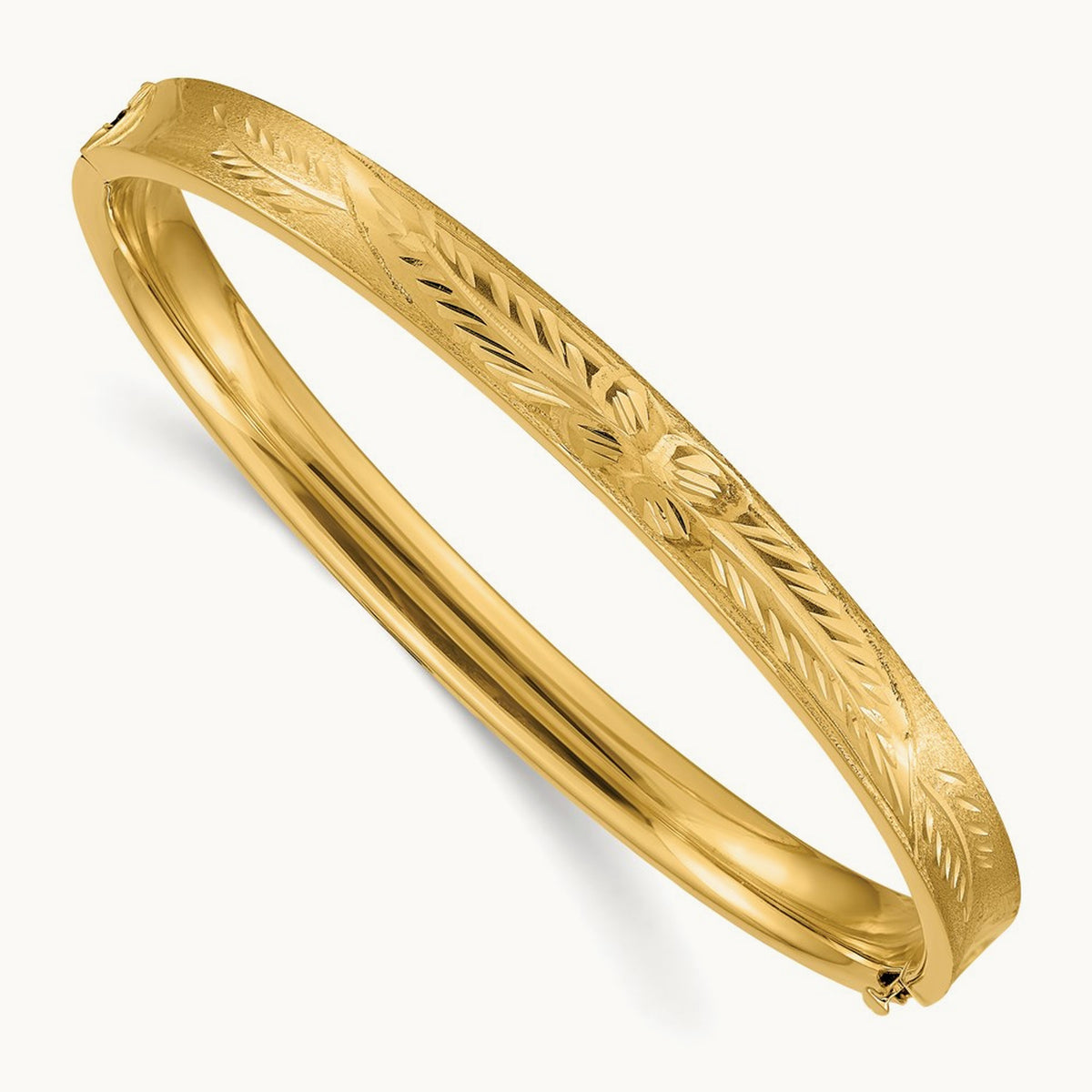 4/16 Oversize Diamond-cut Concave Hinged Bangle Bracelet, 14K