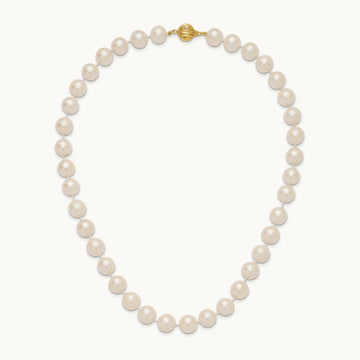 11- White Near Rnd Freshwater Cultured Pearl 18in Necklace, 12mm, 14K