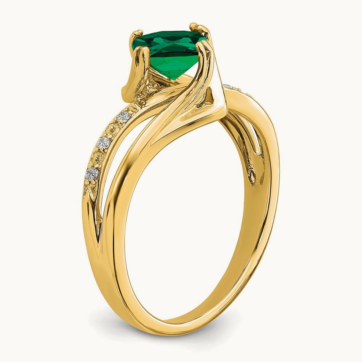 Created Emerald and Diamond Ring — photo set