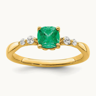 Polished Emerald and Diamond Ring — photo set