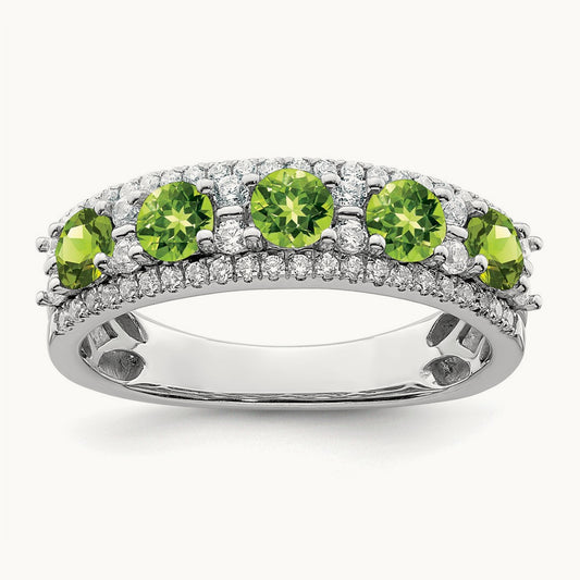 Polished Peridot and Diamond Ring — photo set