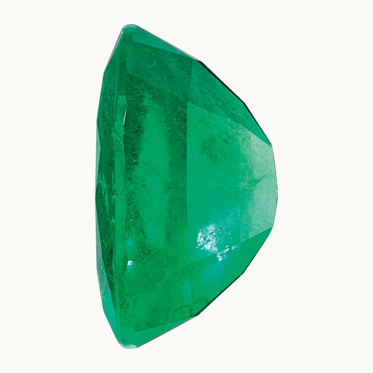 8x6mm Oval Emerald AA Quality