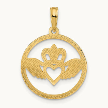 Claddagh Circle Pendant — photo set