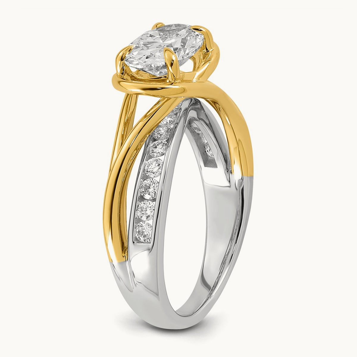 14ktt Certified Oval Center Lab Grown Diamond VS+ F+ Ring