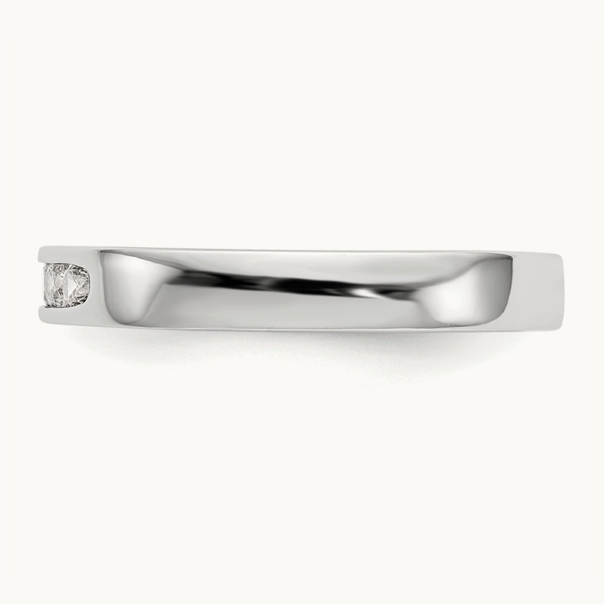 Setting: 5- Stone Closed Channel Band Mounting, 2.1mm — 14K White Gold