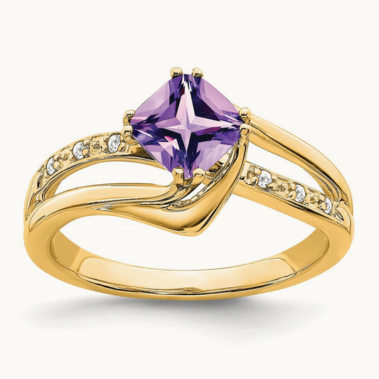 Amethyst and Diamond Ring — 14K Yellow Gold, 7