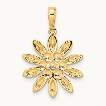 and Diamond-cut Flower Pendant — photo set