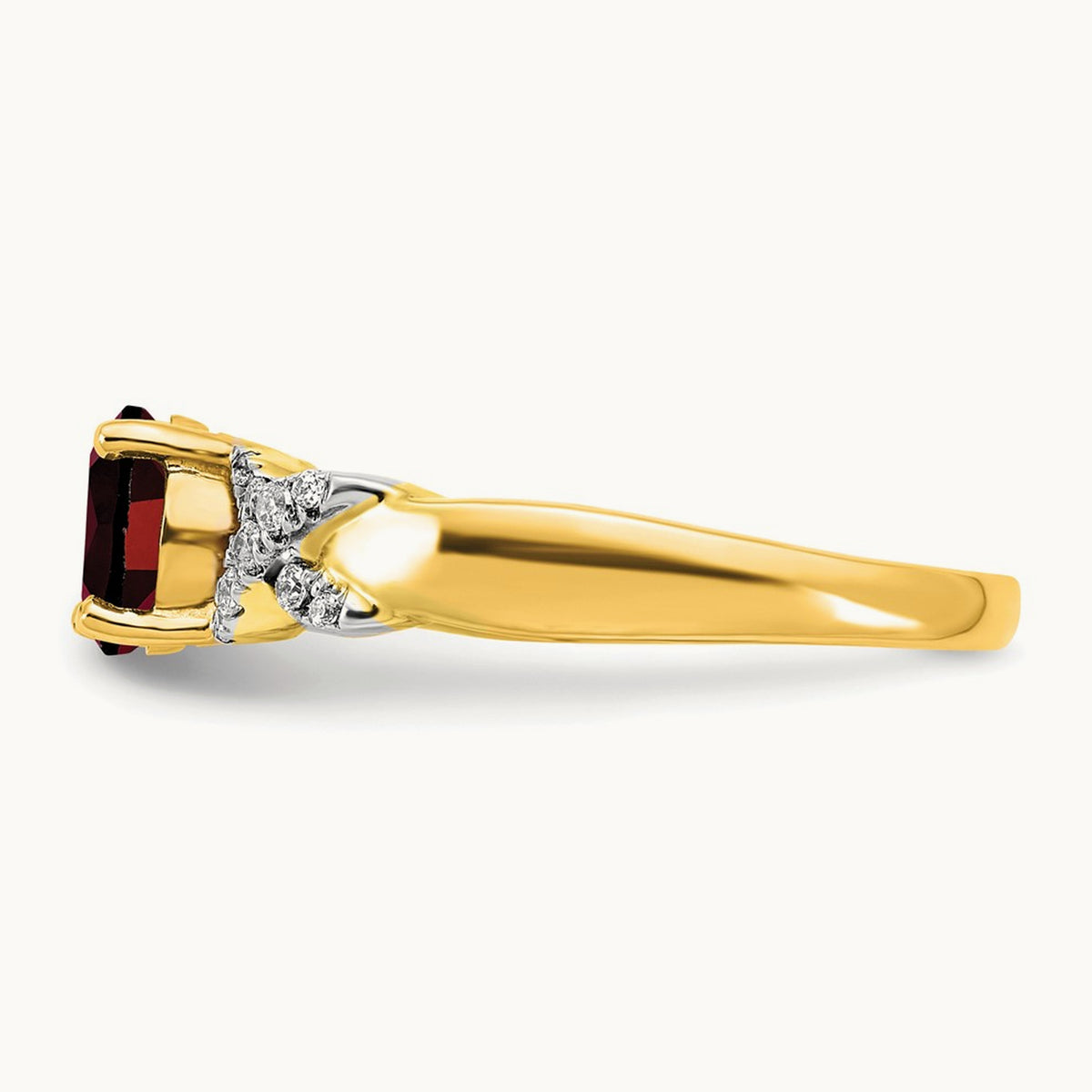 Garnet and Diamond Ring — photo set