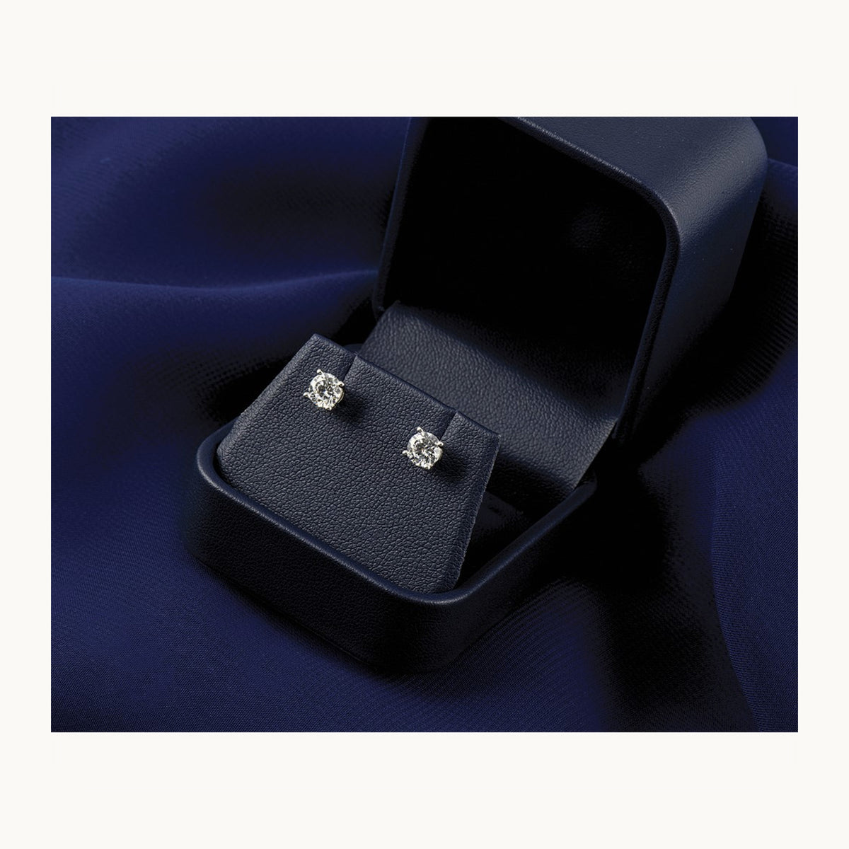 Round Heavyweight Stud Earrings, 0.10-7.00 ct tw Lab-Grown Diamond — 1/2 ct, 18K White Gold