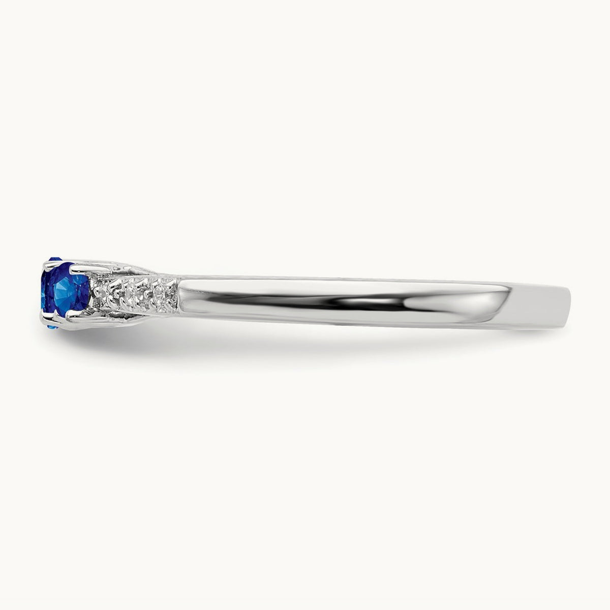 Sapphire and Diamond 3-stone Ring — photo set