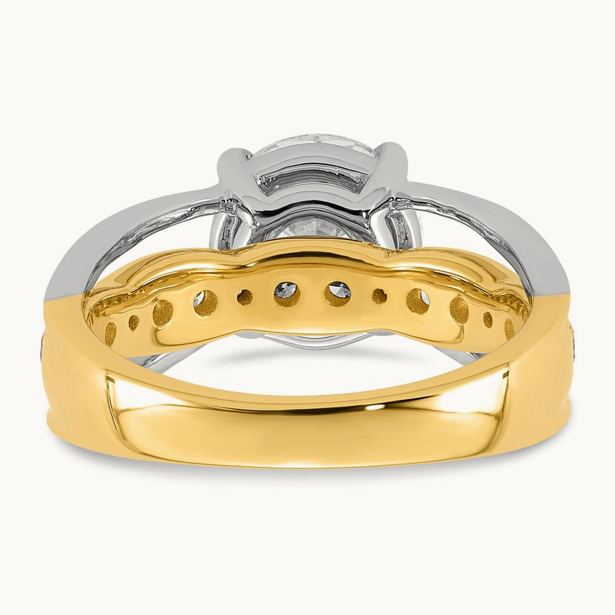 14ktt Certified Round Center Lab Grown Diamond VS+ F+ Ring