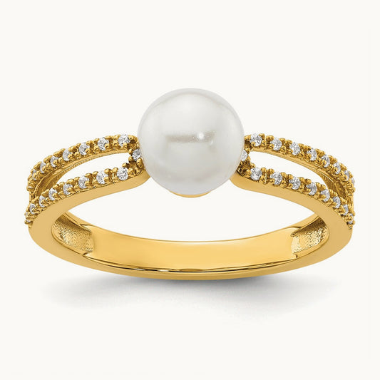 Polished Diamond and Pearl Fashion Ring — photo set