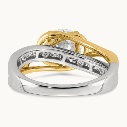 14ktt Certified Round Center Lab Grown Diamond VS+ F+ Ring
