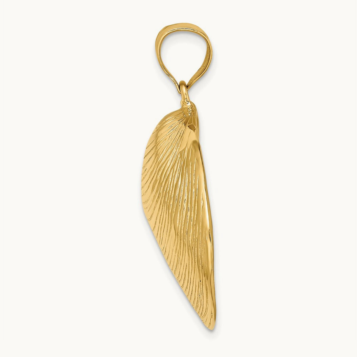 Textured Clam Shell Charm — 41mm