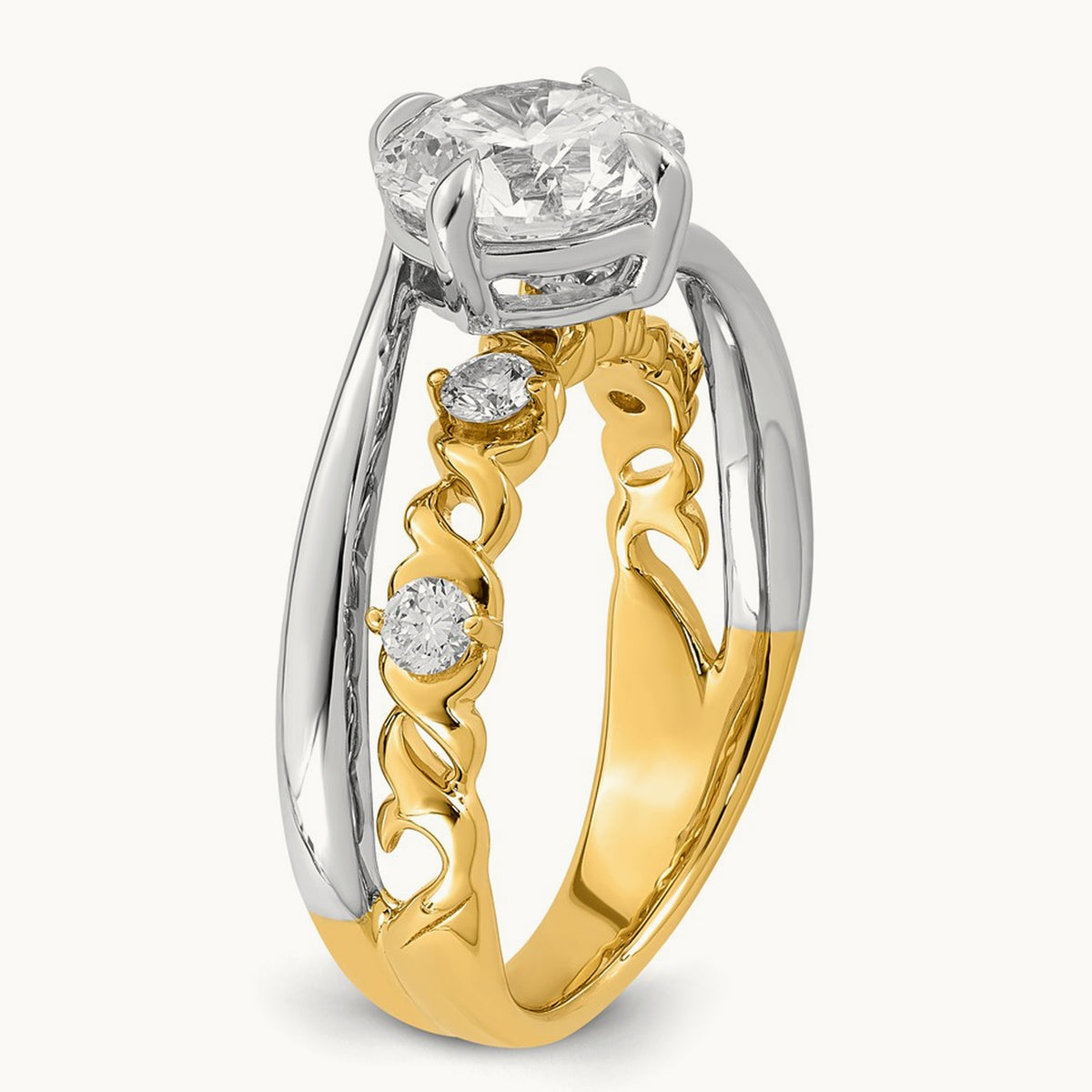 14ktt Certified Round Center Lab Grown Diamond VS+ F+ Ring