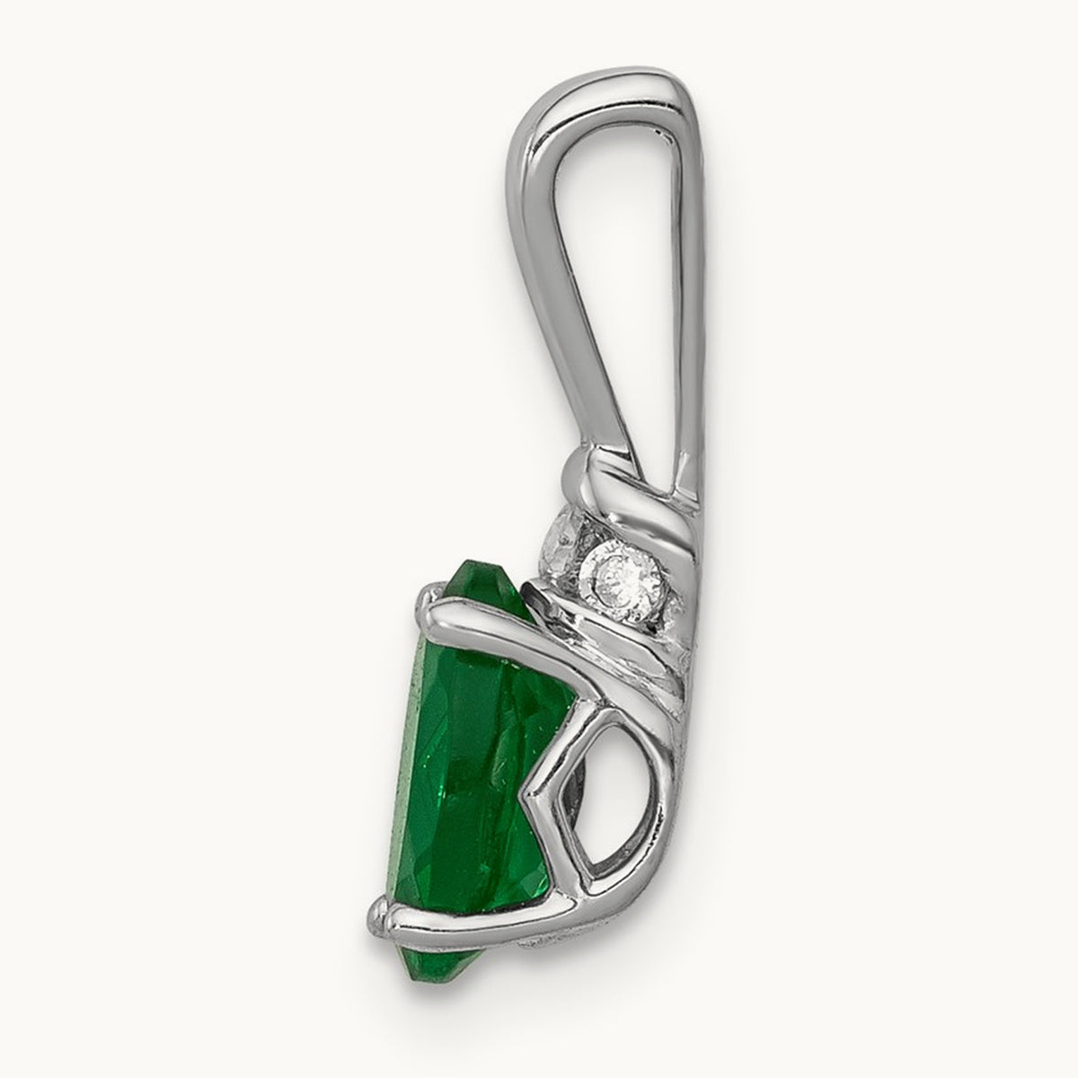 Diamond and Oval Emerald Pendant — photo set