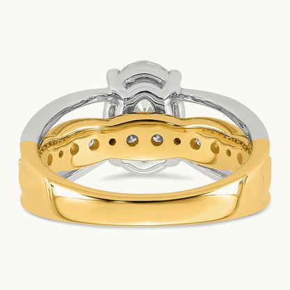 14ktt Certified Oval Center Lab Grown Diamond VS+ F+ Ring