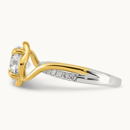 14ktt Certified Round Center Lab Grown Diamond VS+ F+ Ring